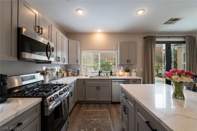 668 Pacific Cascades Drive, Henderson, NV 89012