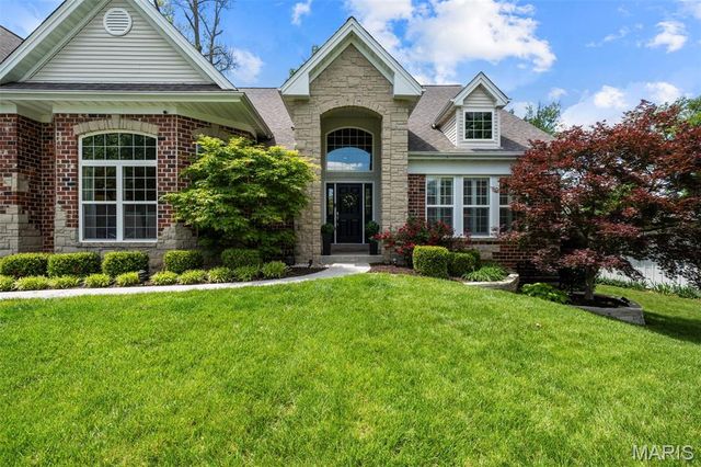 1535 Fawnvalley Drive, Des Peres, MO 63131