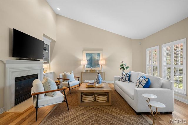 1535 Fawnvalley Drive, Des Peres, MO 63131