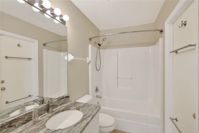 919 NW 6th PL, Cape Coral, FL 33993