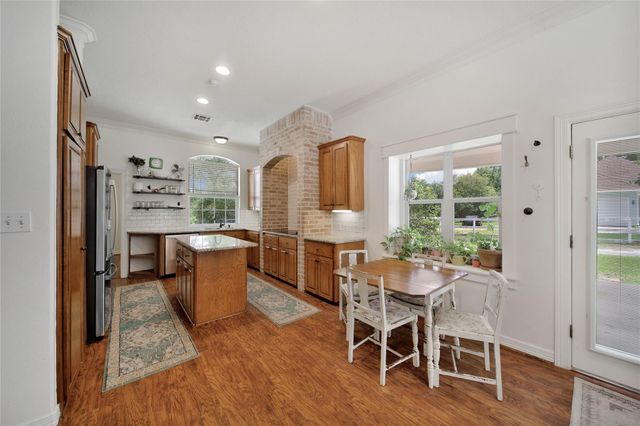 2127 Sendera Ranch Drive, Magnolia, TX 77354
