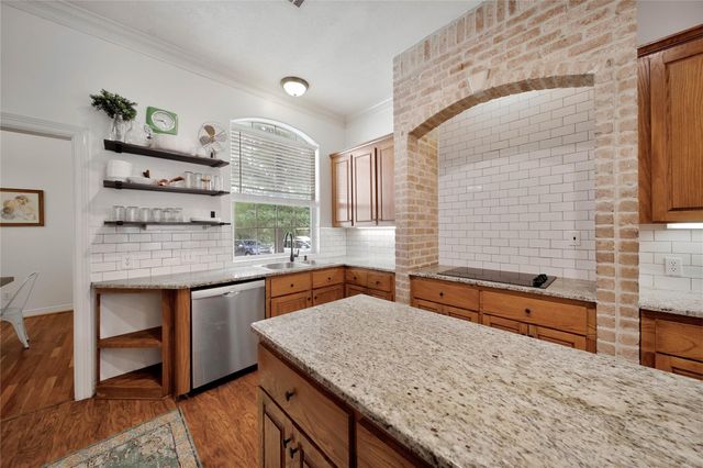 2127 Sendera Ranch Drive, Magnolia, TX 77354