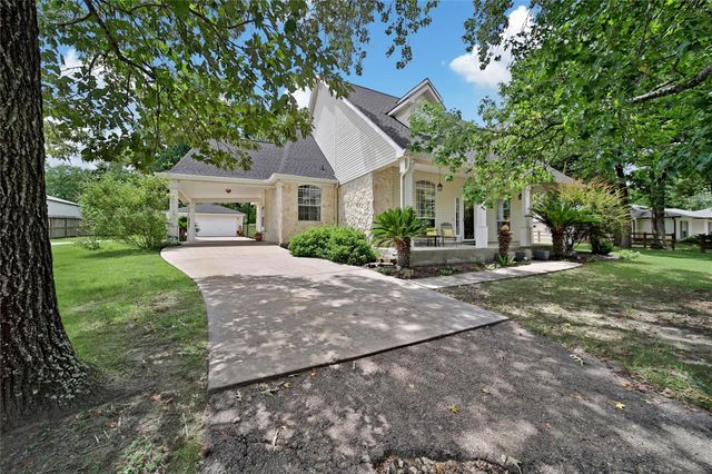 2127 Sendera Ranch Drive, Magnolia, TX 77354