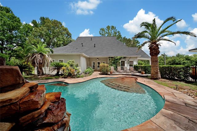 2127 Sendera Ranch Drive, Magnolia, TX 77354