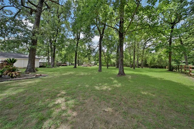 2127 Sendera Ranch Drive, Magnolia, TX 77354