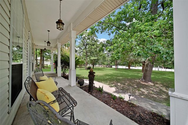 2127 Sendera Ranch Drive, Magnolia, TX 77354