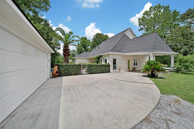 2127 Sendera Ranch Drive, Magnolia, TX 77354