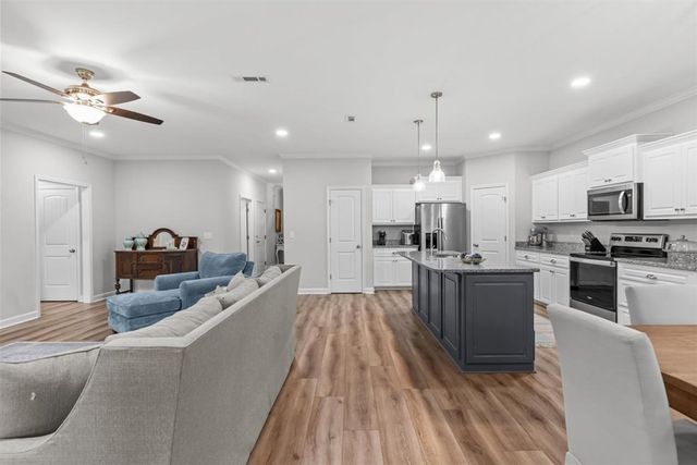 772 Geiger Rd, Headland, AL 36345