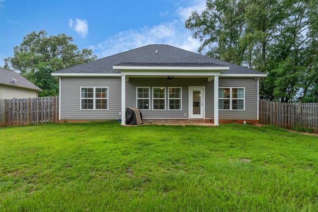 772 Geiger Rd, Headland, AL 36345