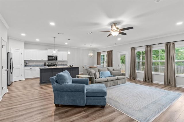 772 Geiger Rd, Headland, AL 36345