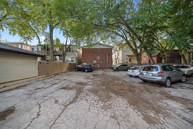 327 S Wisconsin Avenue 5B, Oak Park, IL 60302