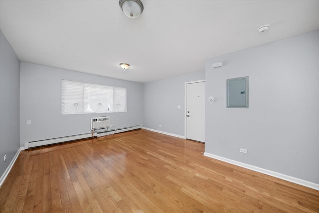 327 S Wisconsin Avenue 5B, Oak Park, IL 60302