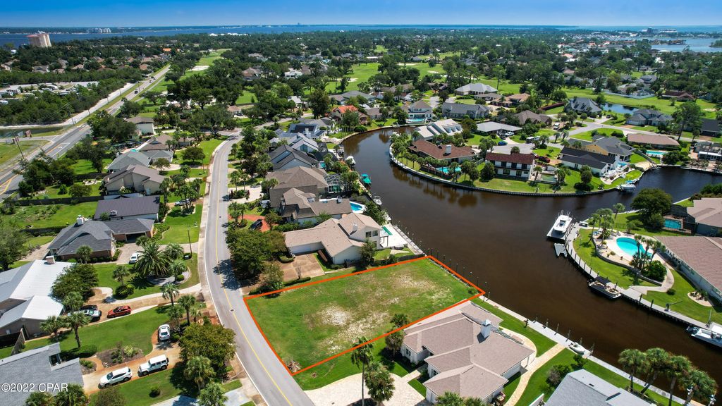 Image 4 of property listing at 409 Wahoo Road, Panama City Beach, FL 32408