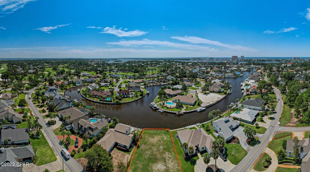 Image 7 of property listing at 409 Wahoo Road, Panama City Beach, FL 32408