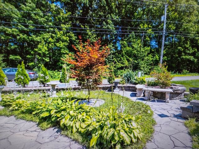 54 Lancaster Rd, Clinton, MA 01510