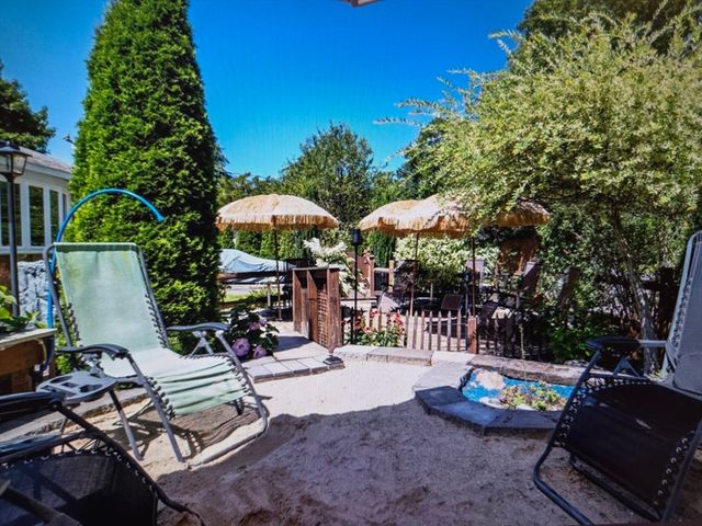 54 Lancaster Rd, Clinton, MA 01510