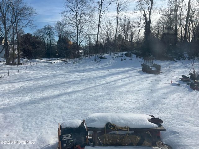 571 Hopping Road, Belford, NJ 07718