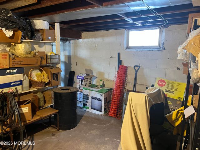 571 Hopping Road, Belford, NJ 07718