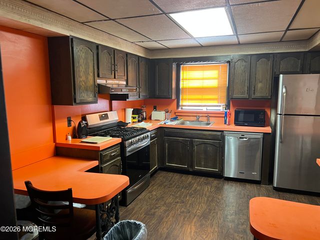 571 Hopping Road, Belford, NJ 07718