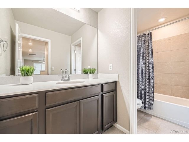 860 Goldenrod Pkwy, Henderson, CO 80640