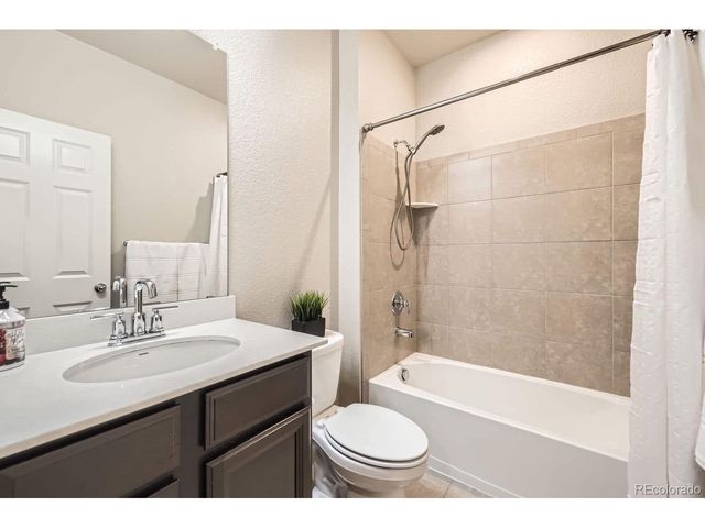 860 Goldenrod Pkwy, Henderson, CO 80640