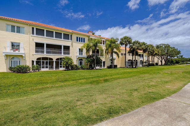 5025 Harmony Circle Circle 103, Vero Beach, FL 32967