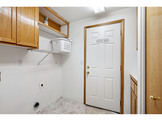 4150 BERRYWOOD Dr, Eugene, OR 97404