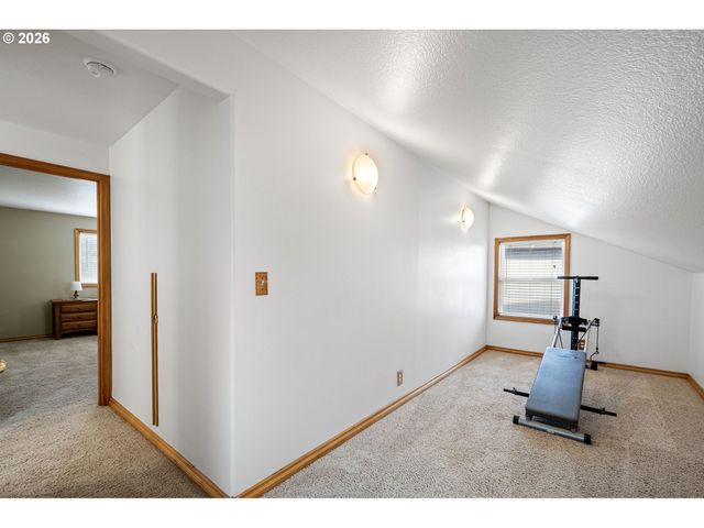 4150 BERRYWOOD Dr, Eugene, OR 97404