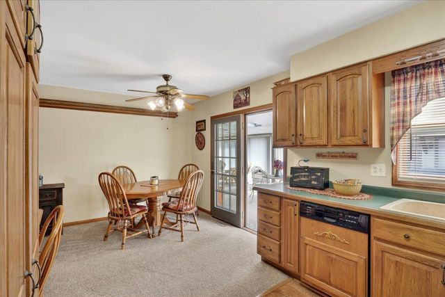 2215 S GRANT Avenue, Janesville, WI 53546
