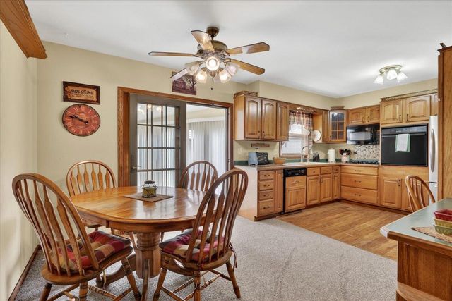 2215 S GRANT Avenue, Janesville, WI 53546