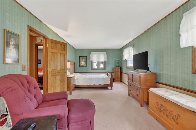 2215 S GRANT Avenue, Janesville, WI 53546