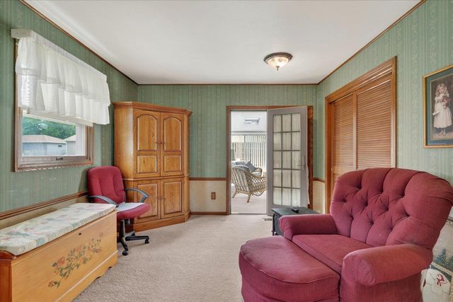 2215 S GRANT Avenue, Janesville, WI 53546