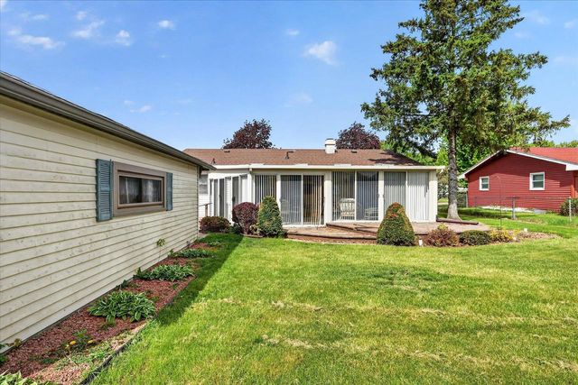 2215 S GRANT Avenue, Janesville, WI 53546