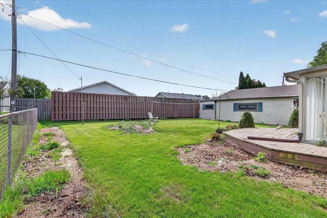 2215 S GRANT Avenue, Janesville, WI 53546