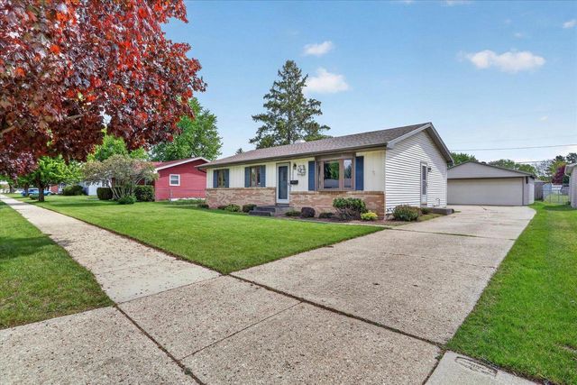 2215 S GRANT Avenue, Janesville, WI 53546