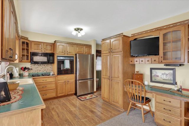2215 S GRANT Avenue, Janesville, WI 53546