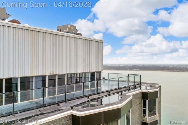 8200 E Jefferson Avenue 1901, Detroit, MI 48214