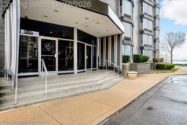 8200 E Jefferson Avenue 1901, Detroit, MI 48214