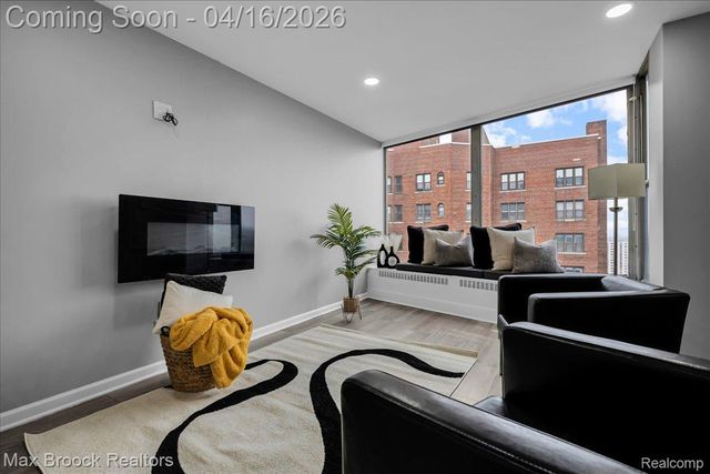 8200 E Jefferson Avenue 1901, Detroit, MI 48214