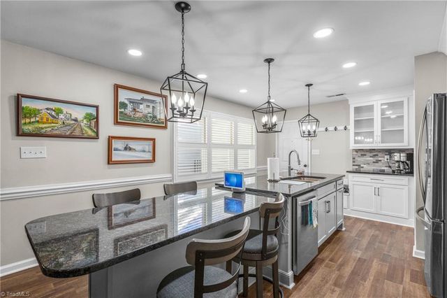 502 Westpark Circle, Winston-salem, NC 27103