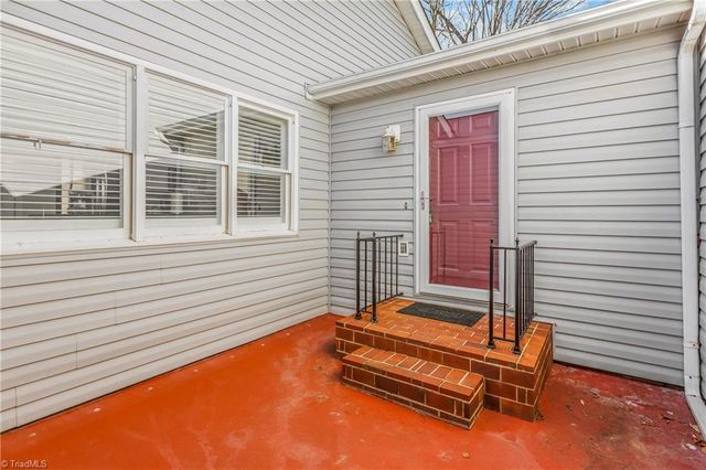 502 Westpark Circle, Winston-salem, NC 27103