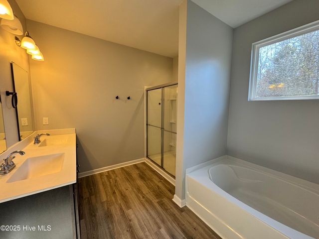 104 River Winding Road, Jacksonville, NC 28540