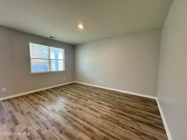 104 River Winding Road, Jacksonville, NC 28540