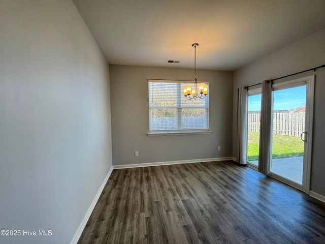 104 River Winding Road, Jacksonville, NC 28540