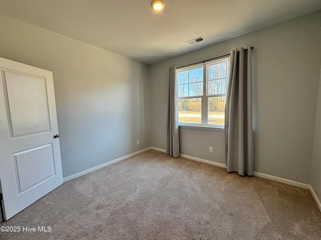 104 River Winding Road, Jacksonville, NC 28540