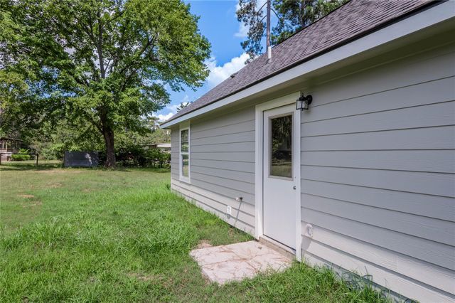 499 Pecan, Onalaska, TX 77360