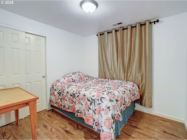 10017 Se HULT St, Portland, OR 97266