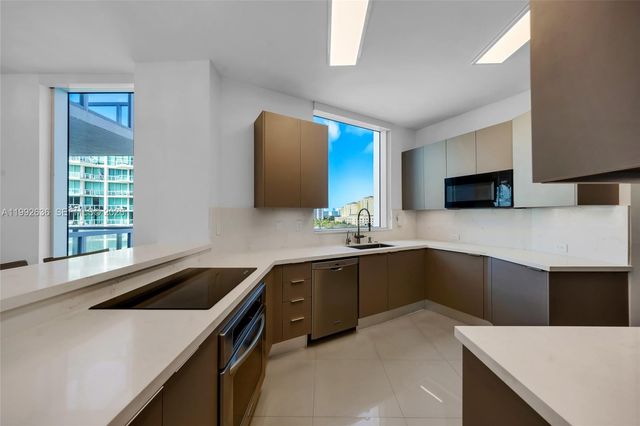 3030 NE 188th Street 602, Aventura, FL 33180