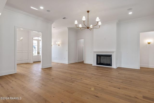 303 Ivy Cottage Drive, Youngsville, LA 70592