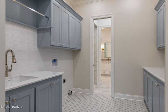 303 Ivy Cottage Drive, Youngsville, LA 70592